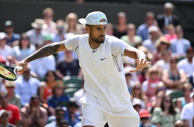 英超首轮最佳球员候选：埃基蒂克、赖因德斯、拉亚在列