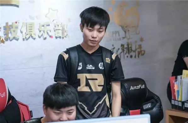 饕餮盛宴的 饕餮盛宴的