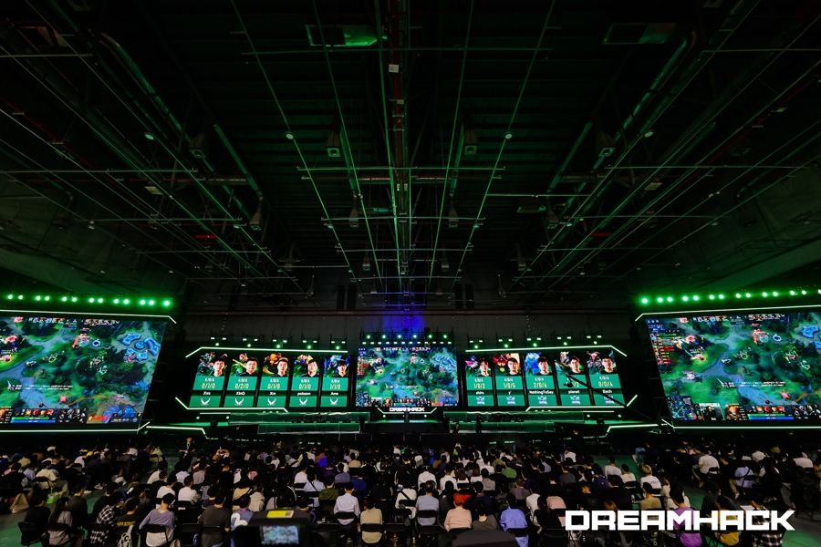 征集经典老照片咯，有奖金!不来试试？