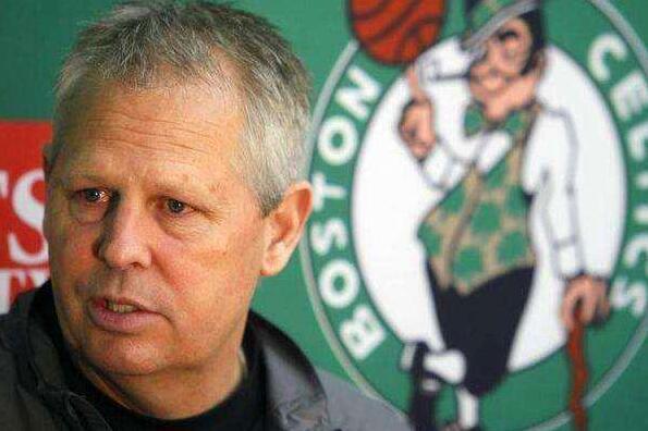 下蹲至大腿 下蹲至大腿