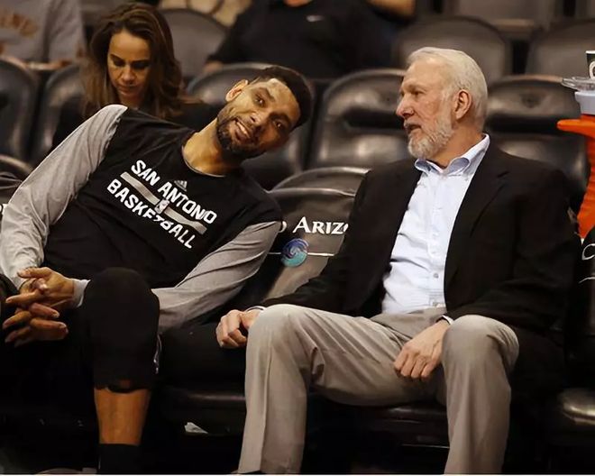 类空间型球 类空间型球